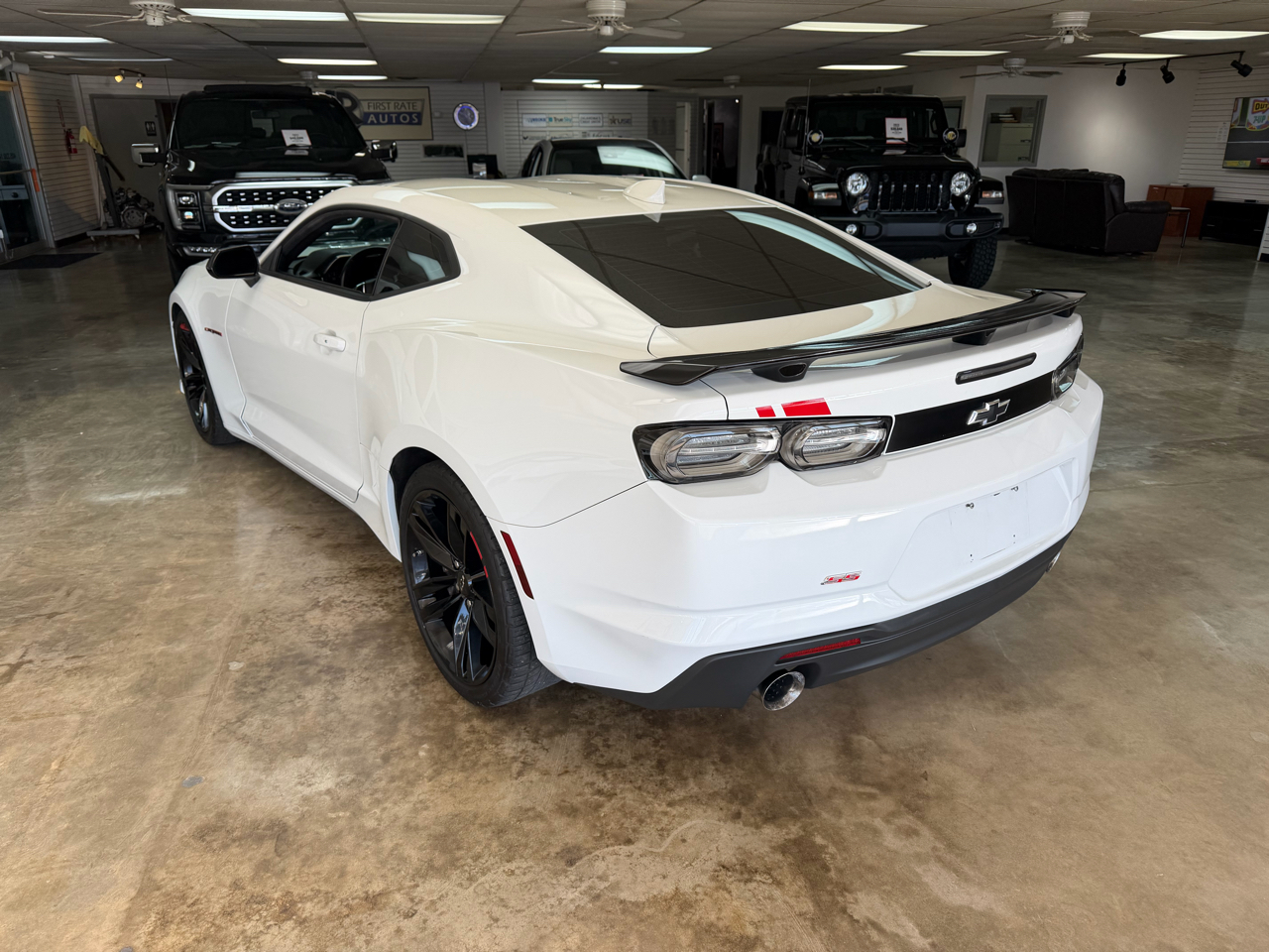 Chevrolet Camaro 2dr Cpe 1SS 2021