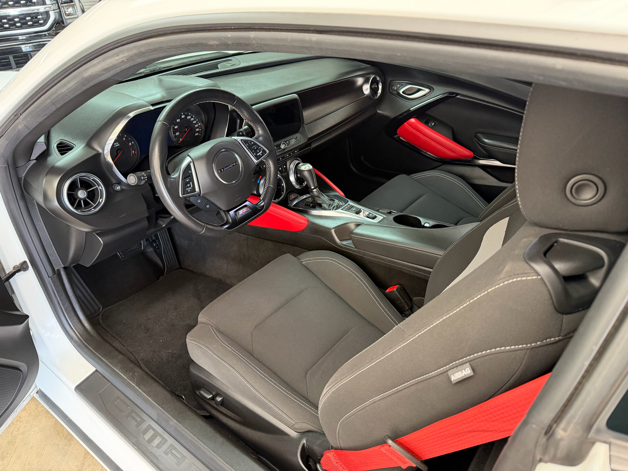 Chevrolet Camaro 2dr Cpe 1SS 2021