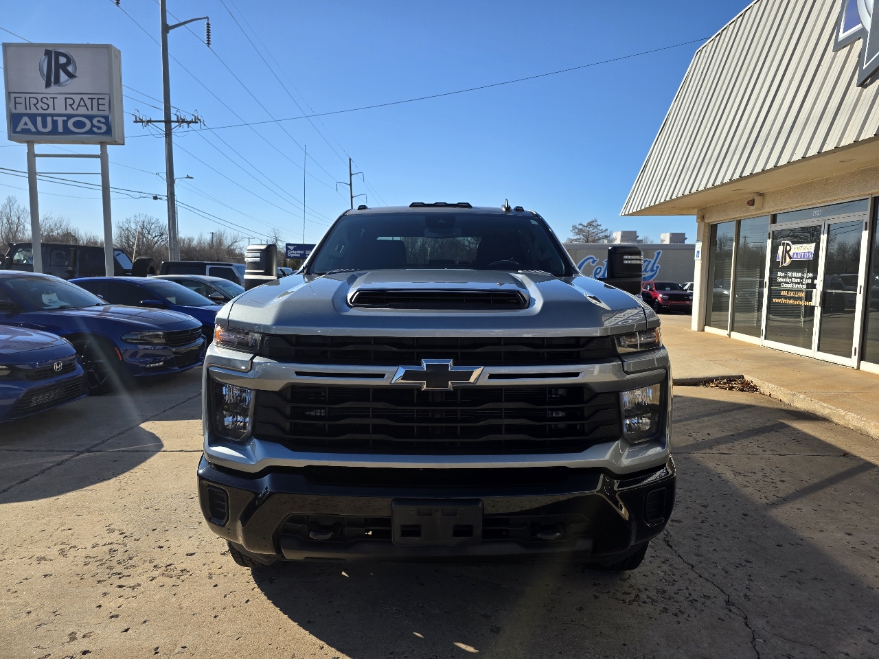 Chevrolet Silverado 2500HD 4WD Crew Cab 159" Custom 2024