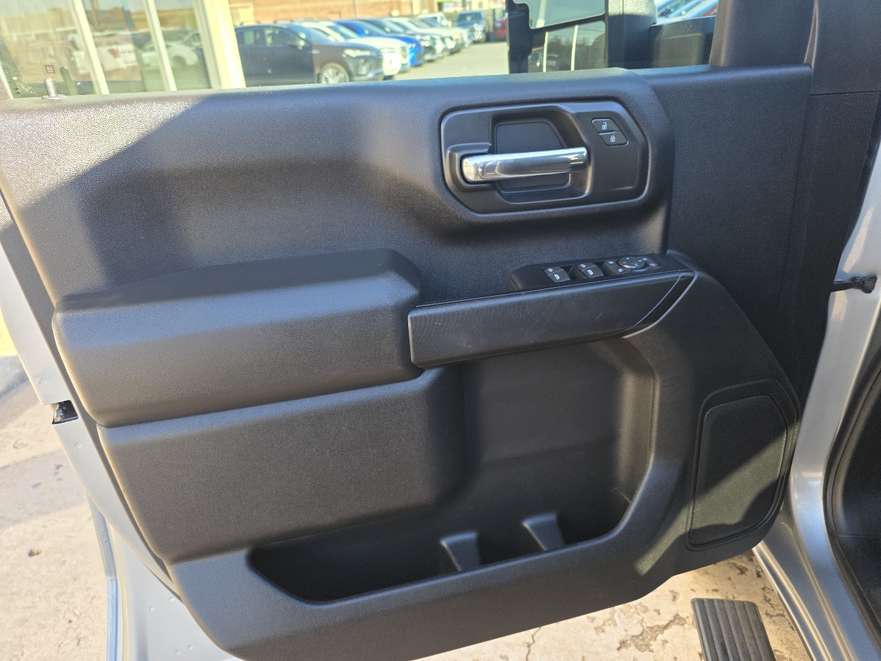 Chevrolet Silverado 2500HD 4WD Crew Cab 159" Custom 2024