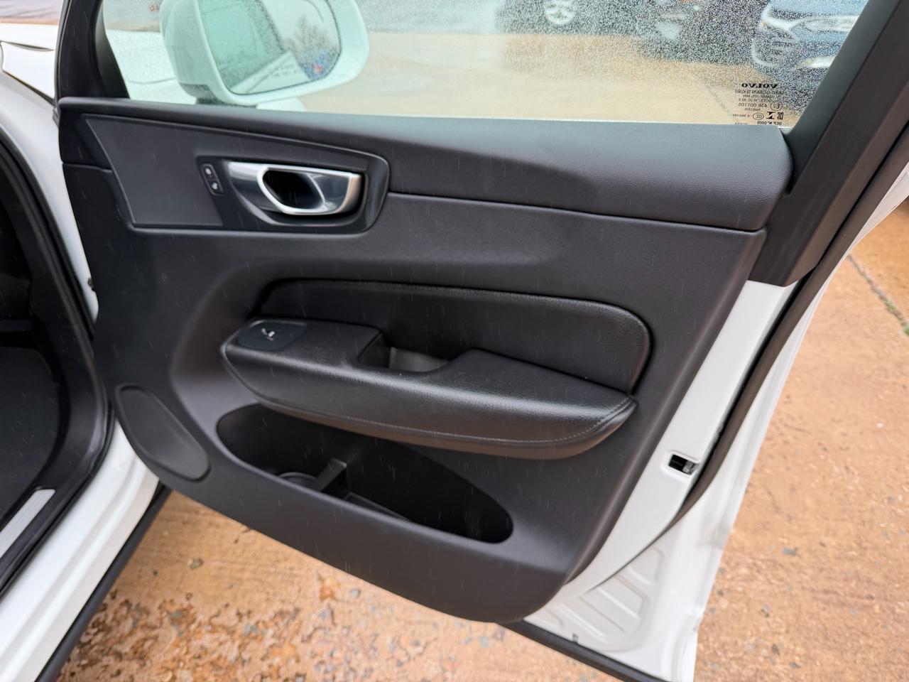 Volvo XC60 B5 AWD Momentum 2022