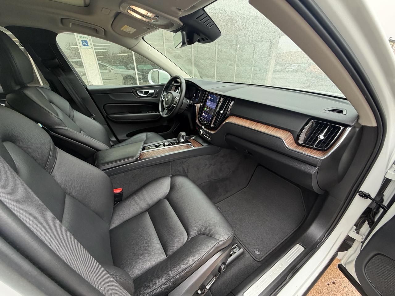 Volvo XC60 B5 AWD Momentum 2022