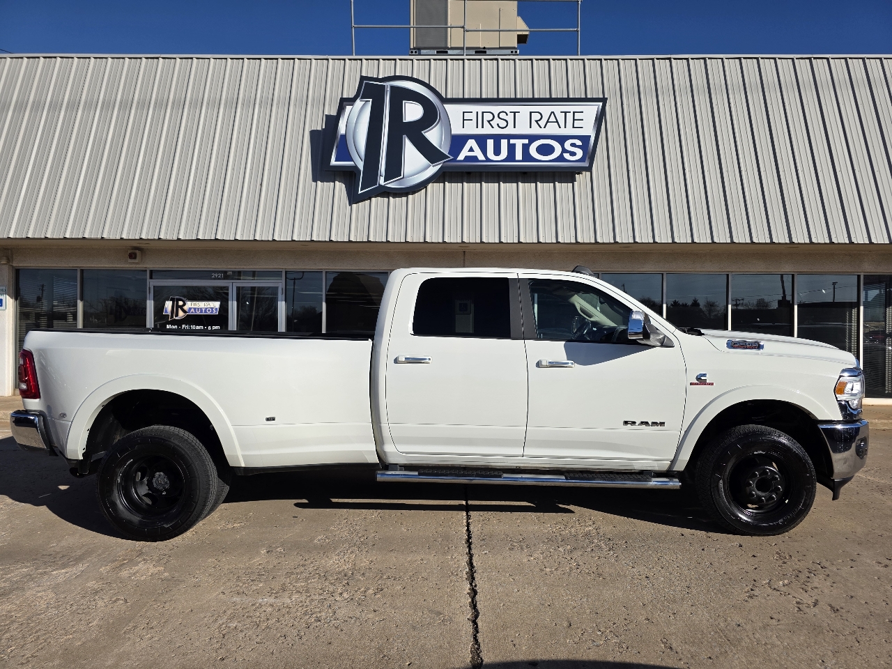 RAM 3500 Laramie 4x4 Crew Cab 8' Box 2021