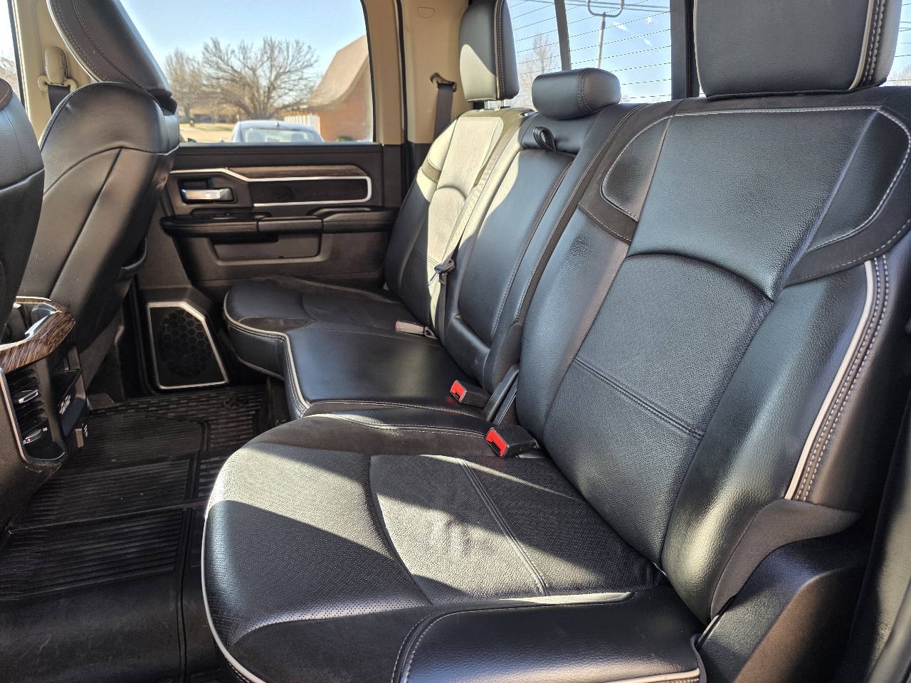 RAM 3500 Laramie 4x4 Crew Cab 8' Box 2021