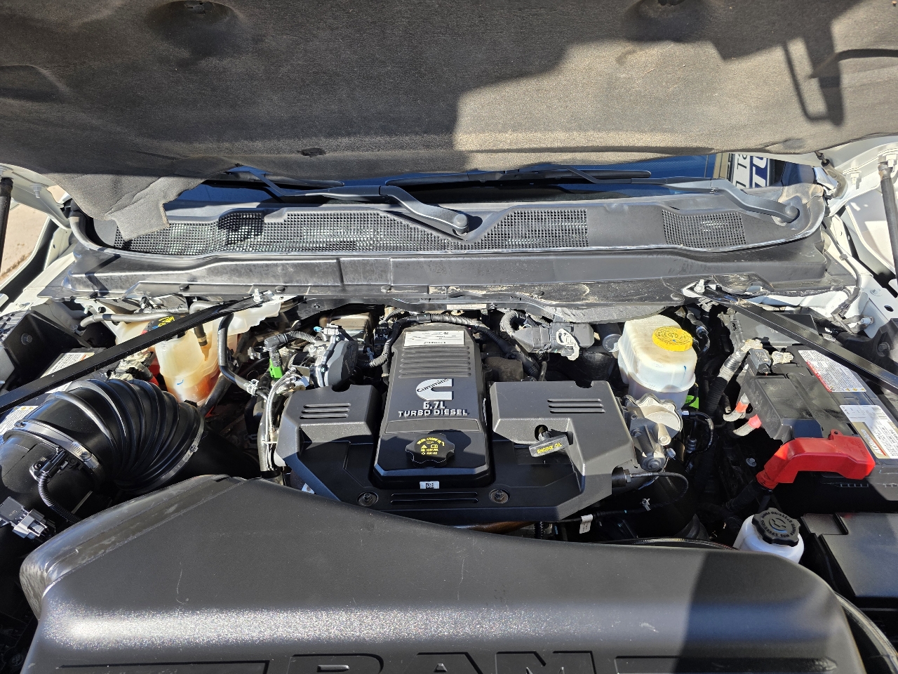 RAM 3500 Laramie 4x4 Crew Cab 8' Box 2021