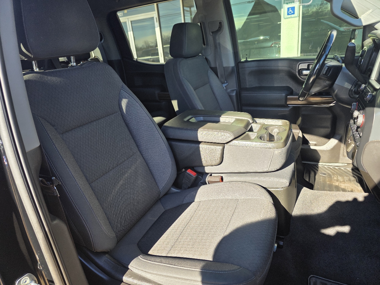 Chevrolet Silverado 1500 4WD Crew Cab 147" RST 2020