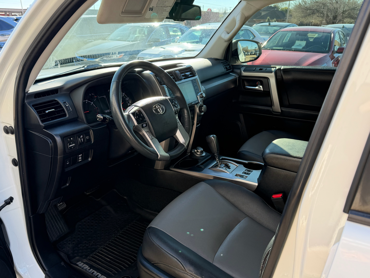 Toyota 4Runner SR5 4WD V6 2020