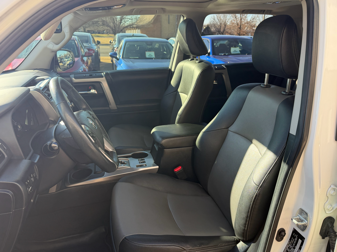 Toyota 4Runner SR5 4WD V6 2020