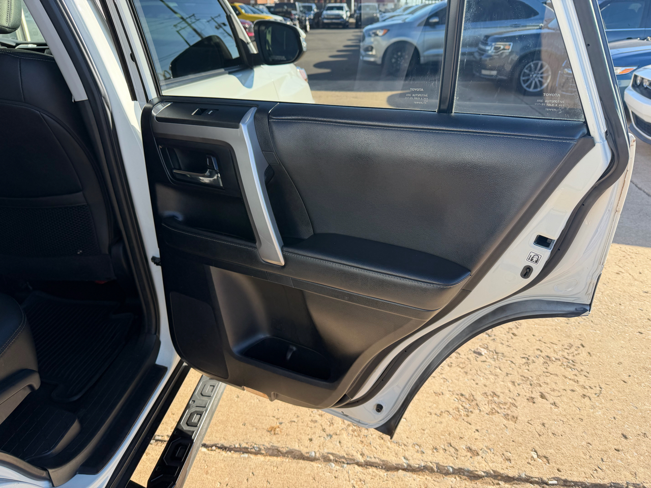 Toyota 4Runner SR5 4WD V6 2020