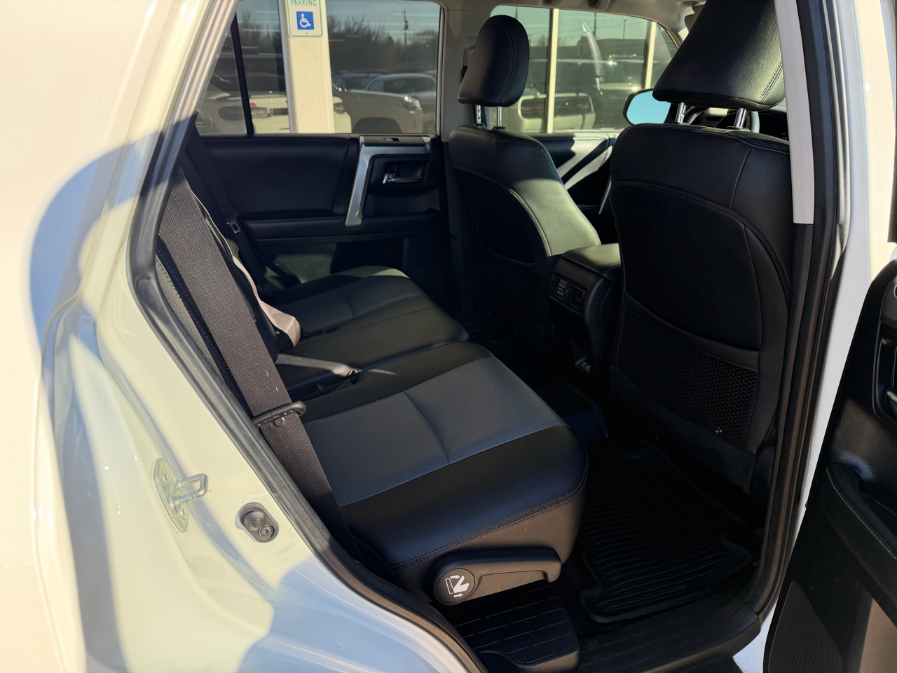 Toyota 4Runner SR5 4WD V6 2020