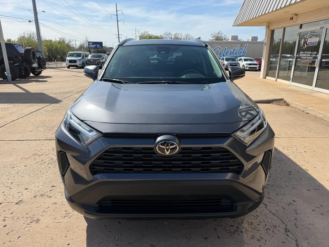 Toyota RAV4 XLE FWD (Natl) 2025