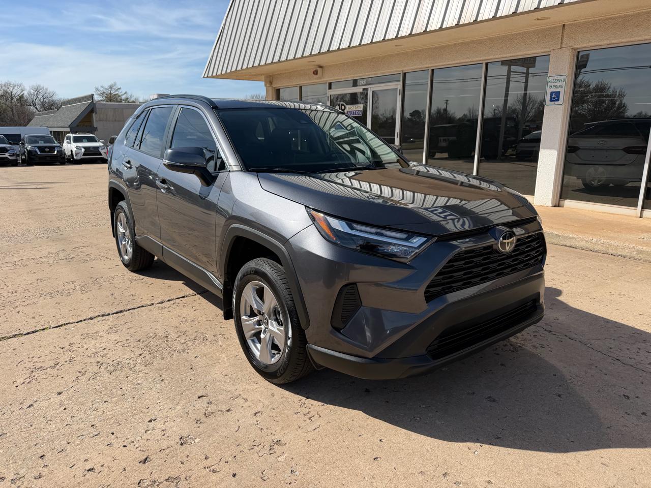 2025 Toyota RAV4 XLE FWD (Natl)