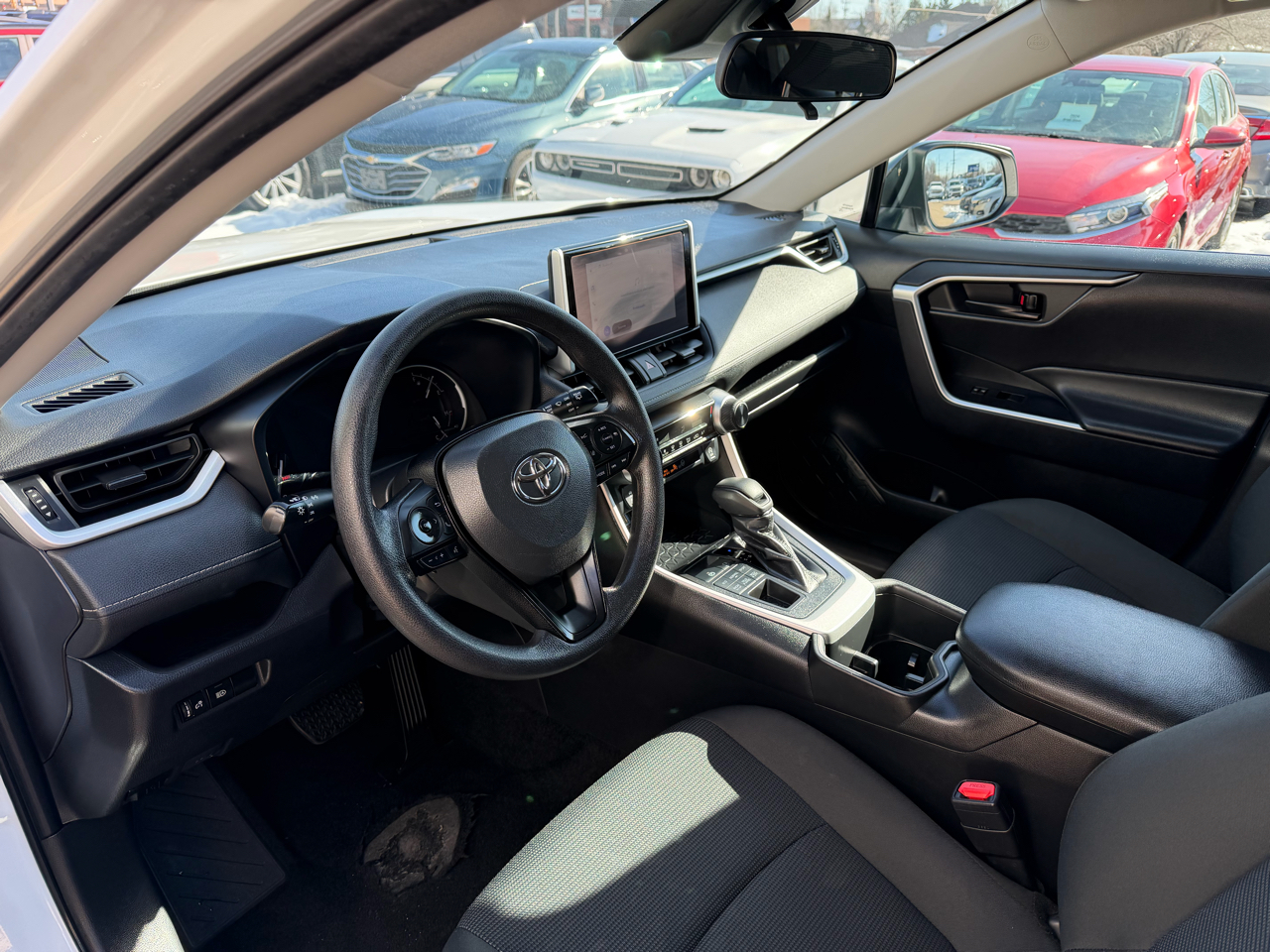 Toyota RAV4 LE AWD (Natl) 2024