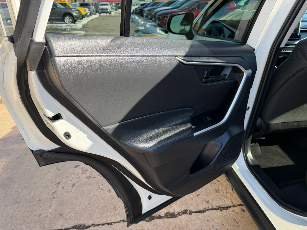 Toyota RAV4 LE AWD (Natl) 2024