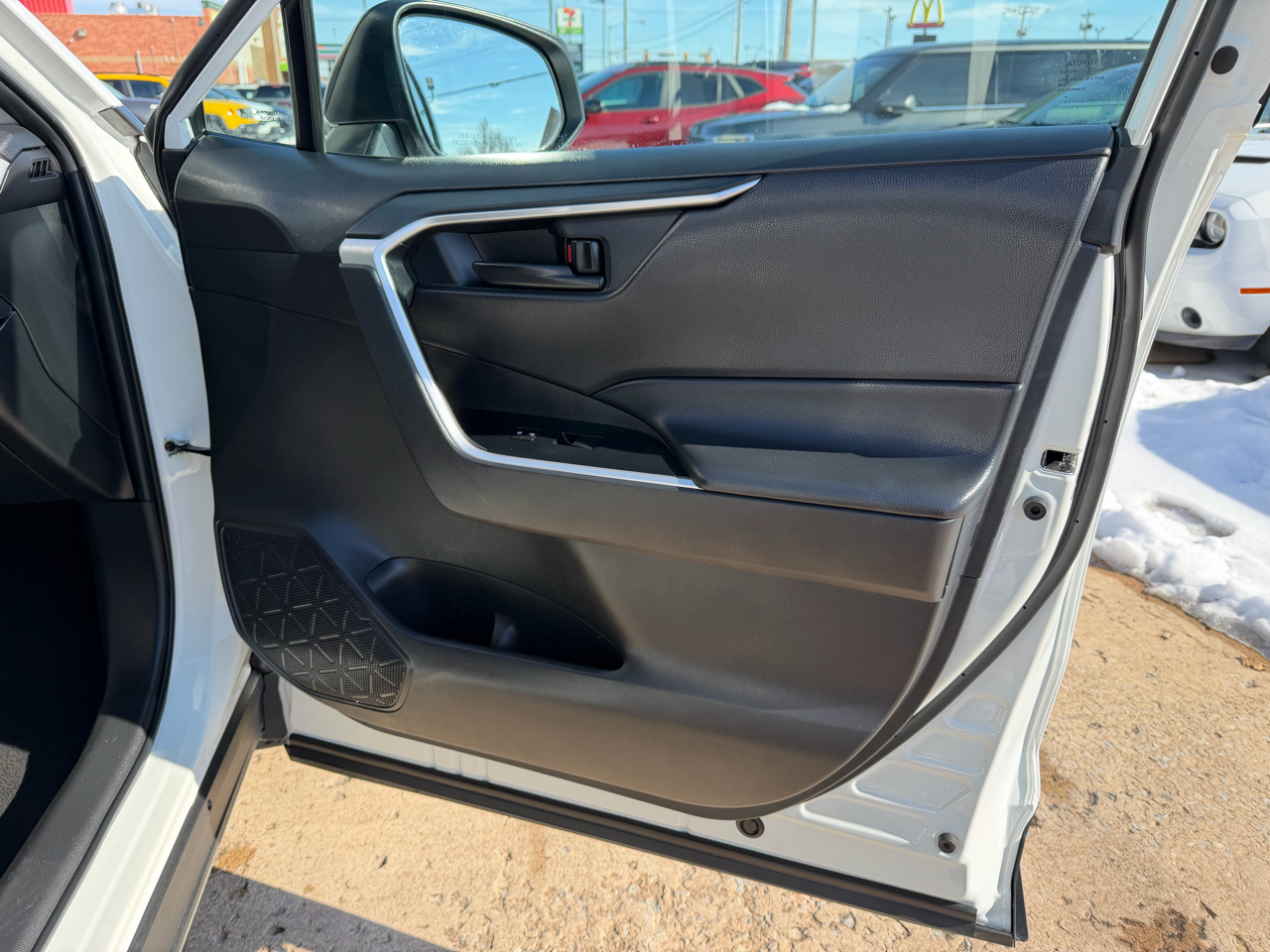 Toyota RAV4 LE AWD (Natl) 2024