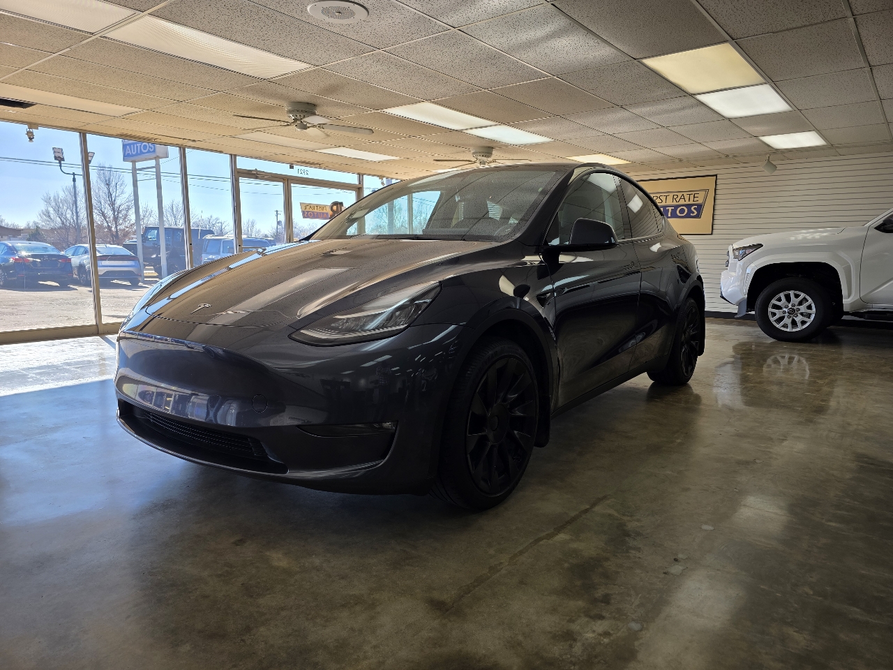 Tesla Model Y Long Range AWD 2023