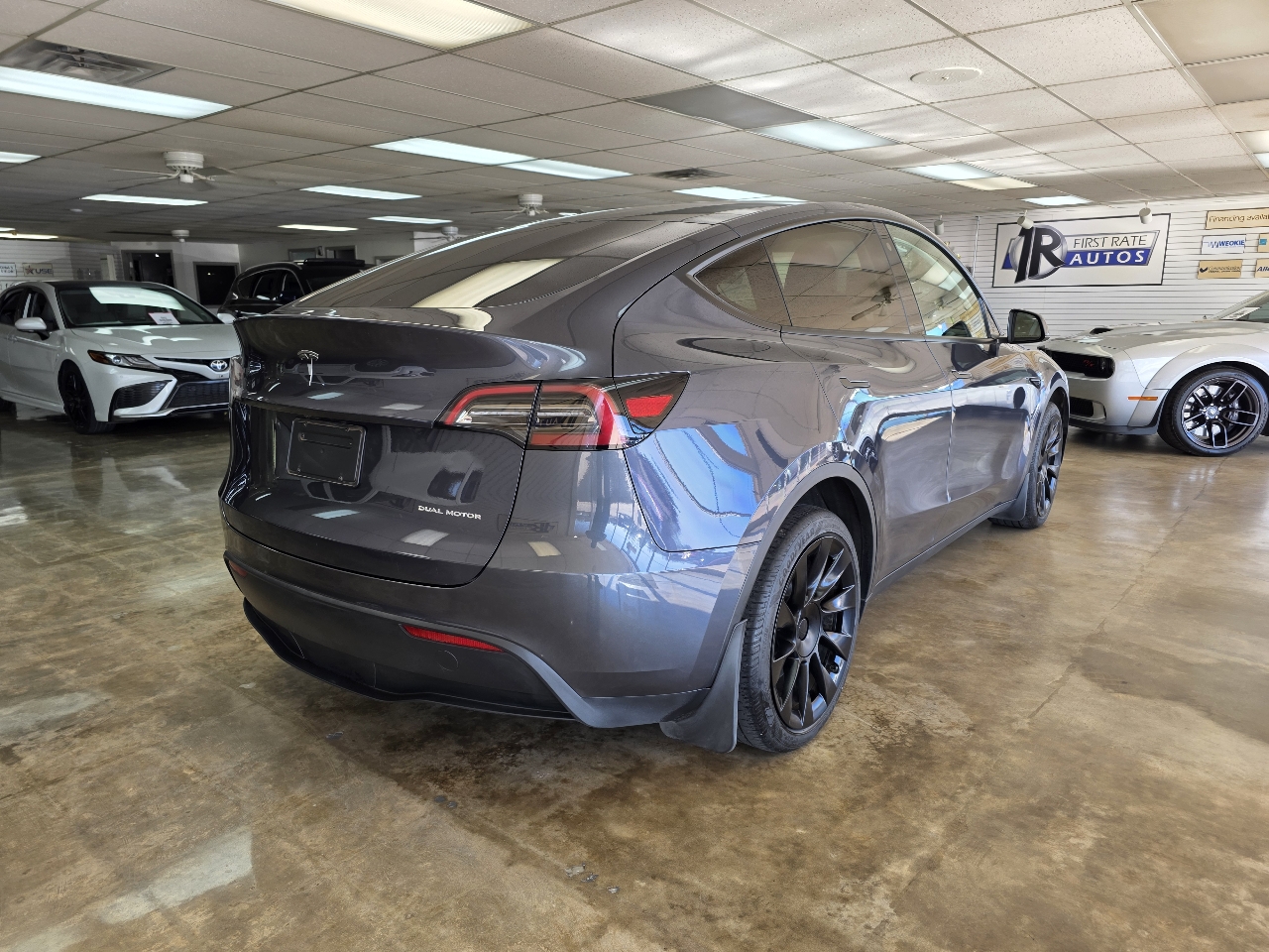 Tesla Model Y Long Range AWD 2023