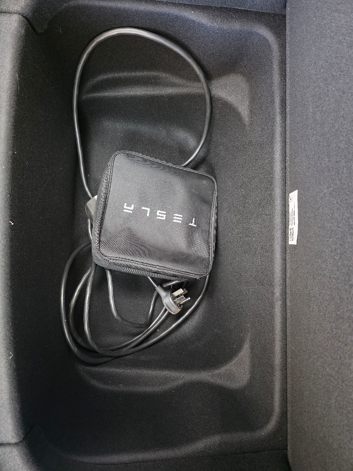 Tesla Model Y Long Range AWD 2023