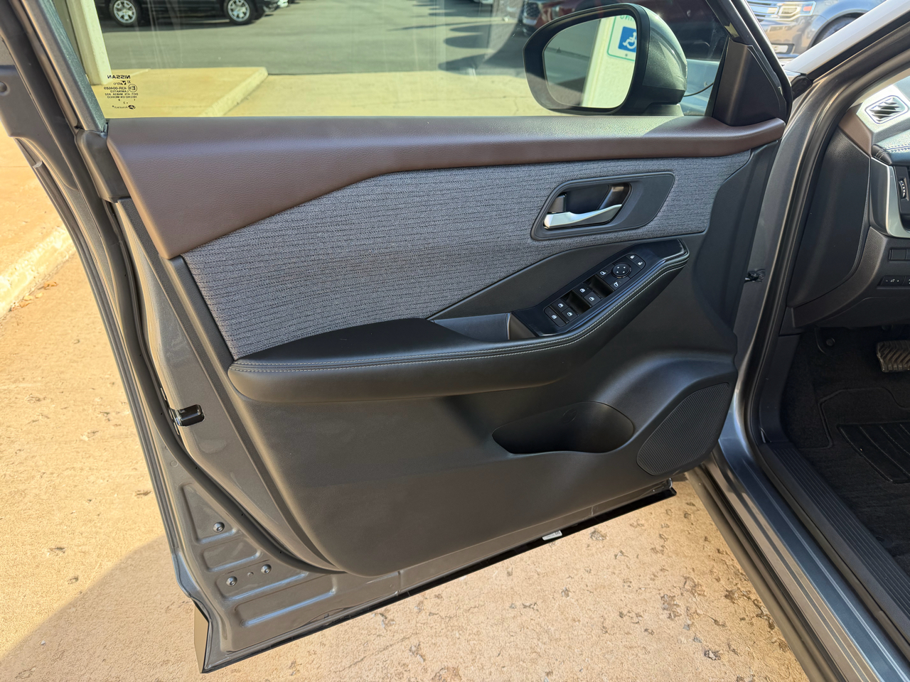 Nissan Rogue FWD SV 2023