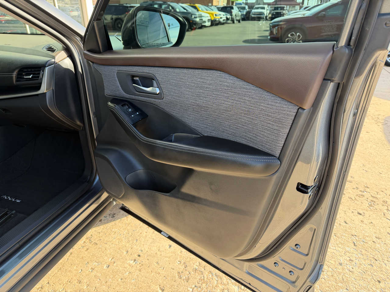 Nissan Rogue FWD SV 2023