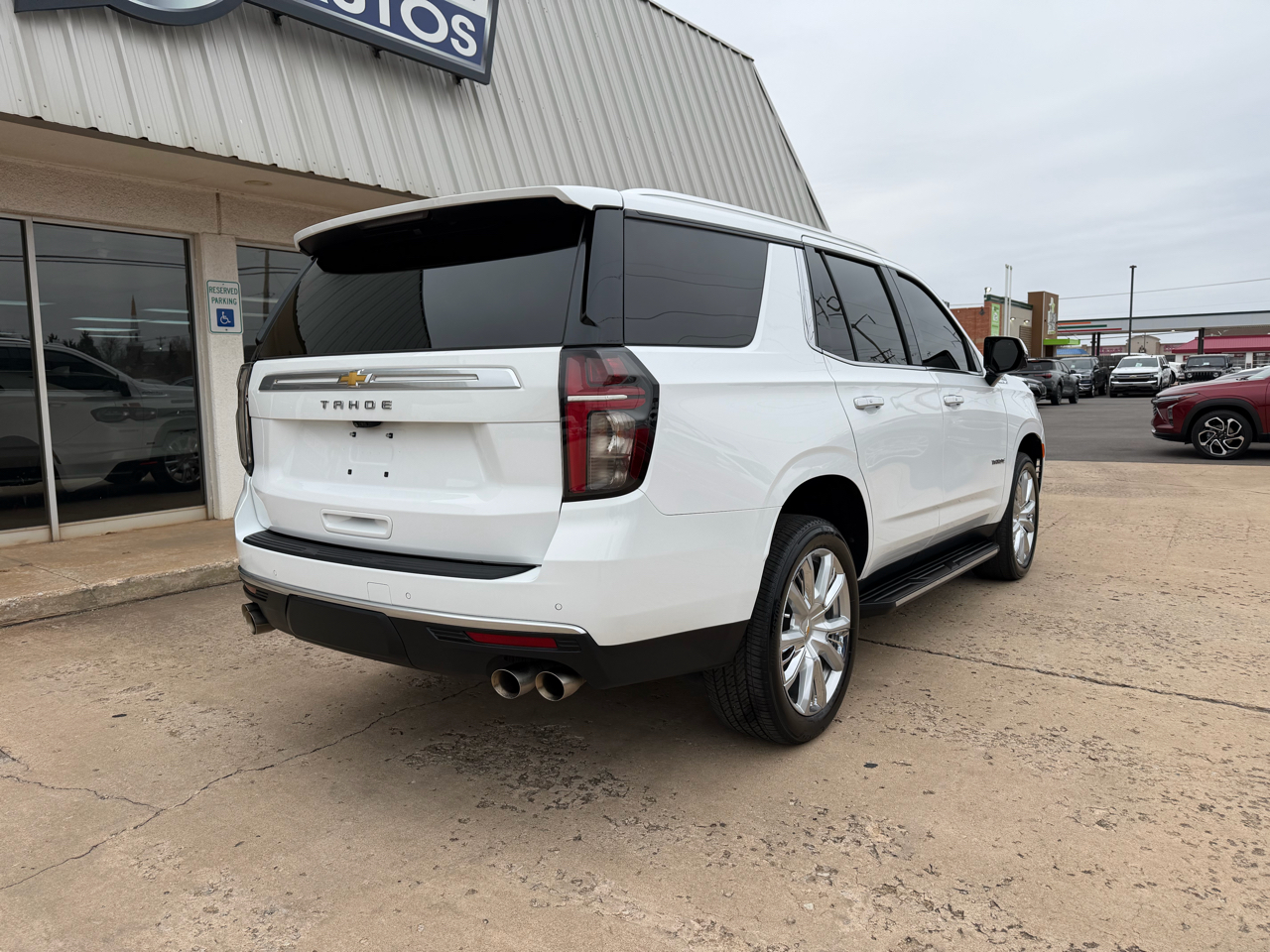 Chevrolet Tahoe 4WD 4dr High Country 2022