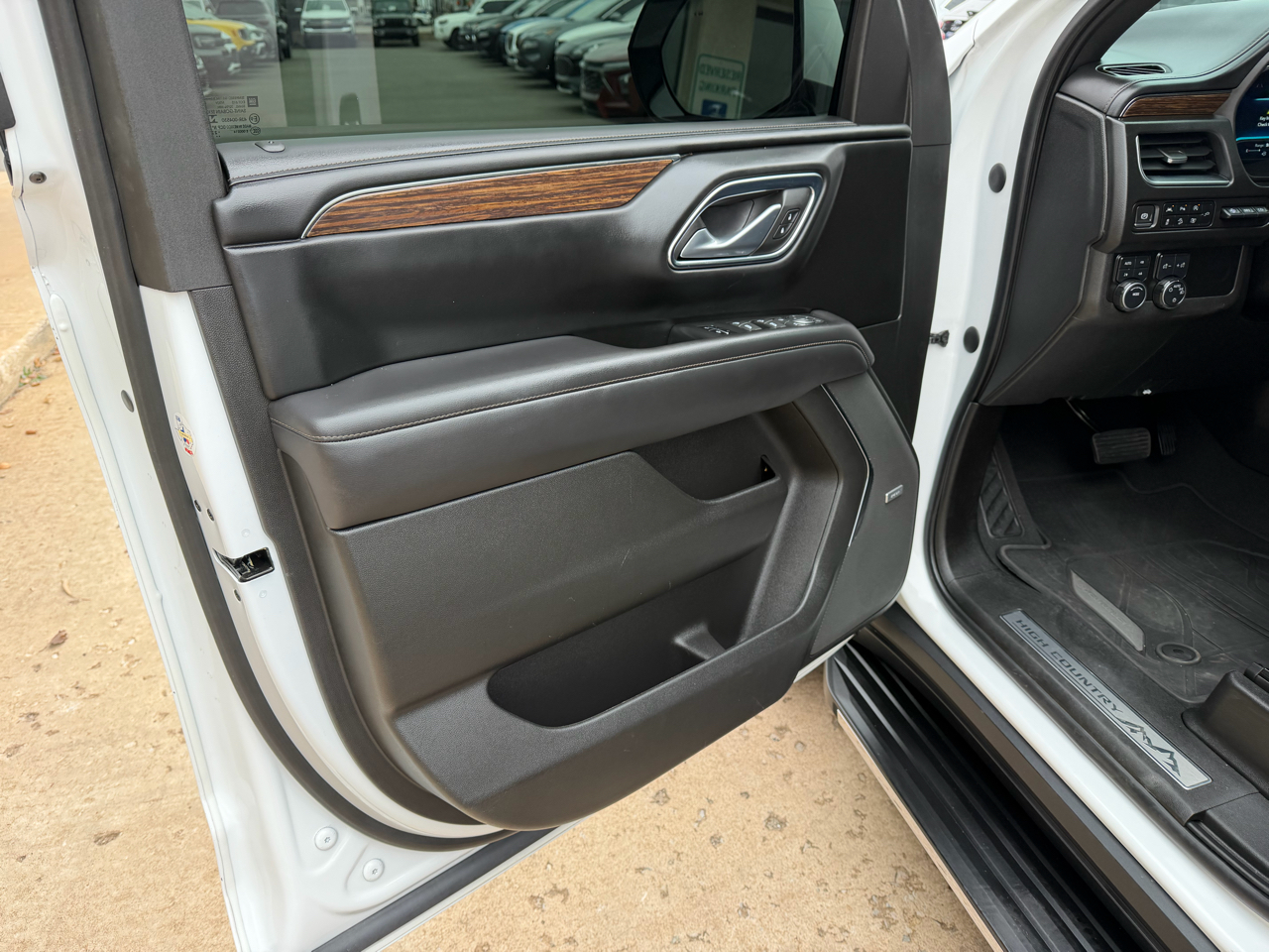 Chevrolet Tahoe 4WD 4dr High Country 2022