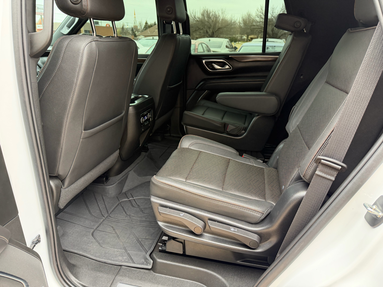 Chevrolet Tahoe 4WD 4dr High Country 2022