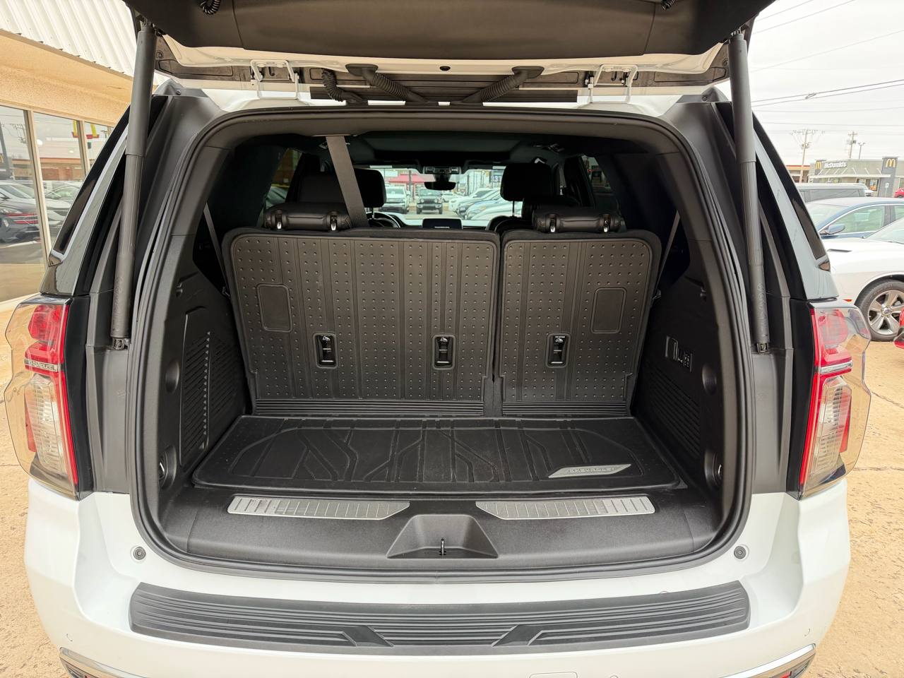 Chevrolet Tahoe 4WD 4dr High Country 2022