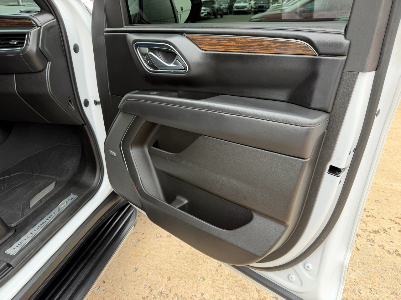 Chevrolet Tahoe 4WD 4dr High Country 2022