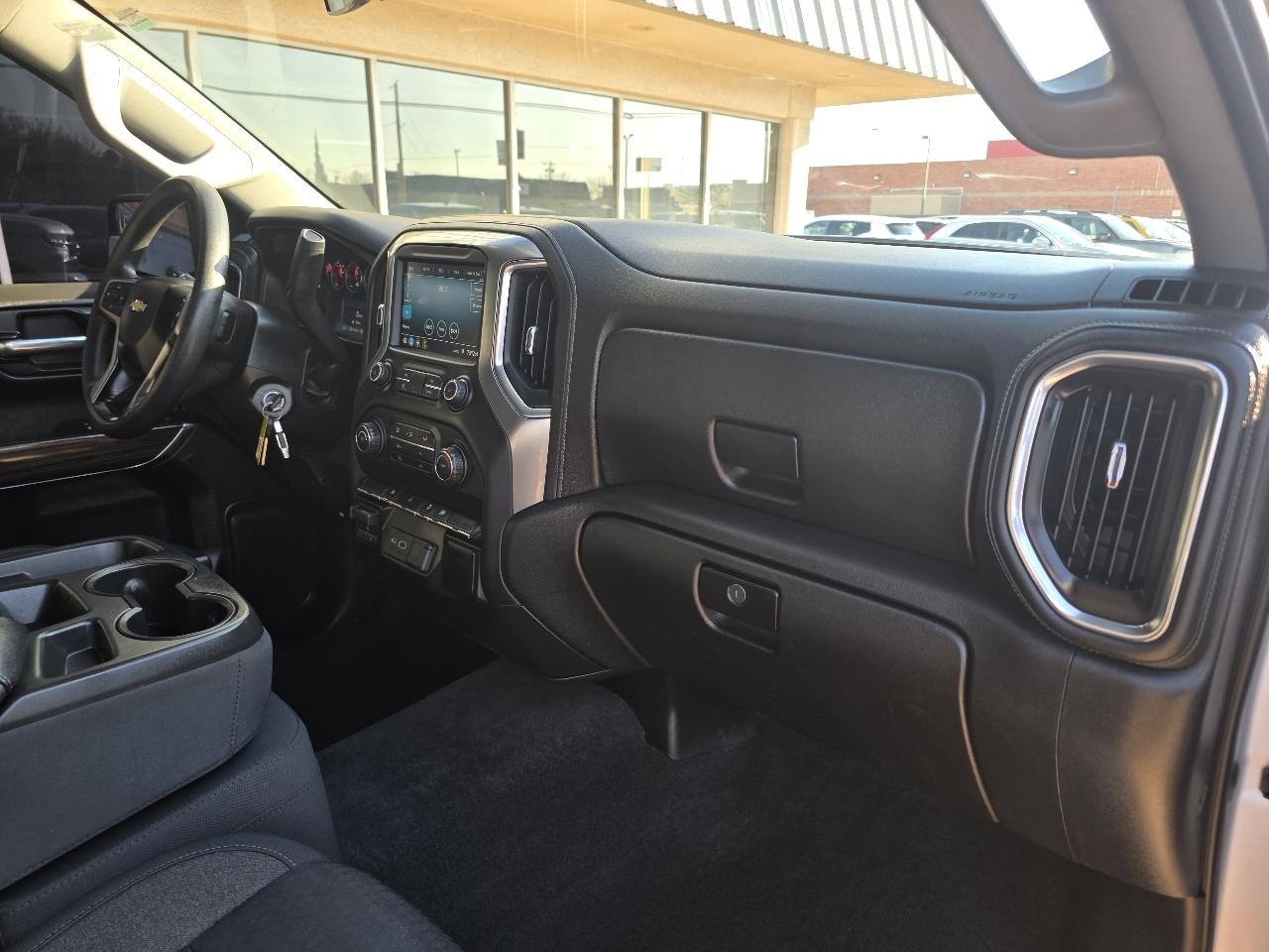 Chevrolet Silverado 1500 4WD Crew Cab 157" LT 2020