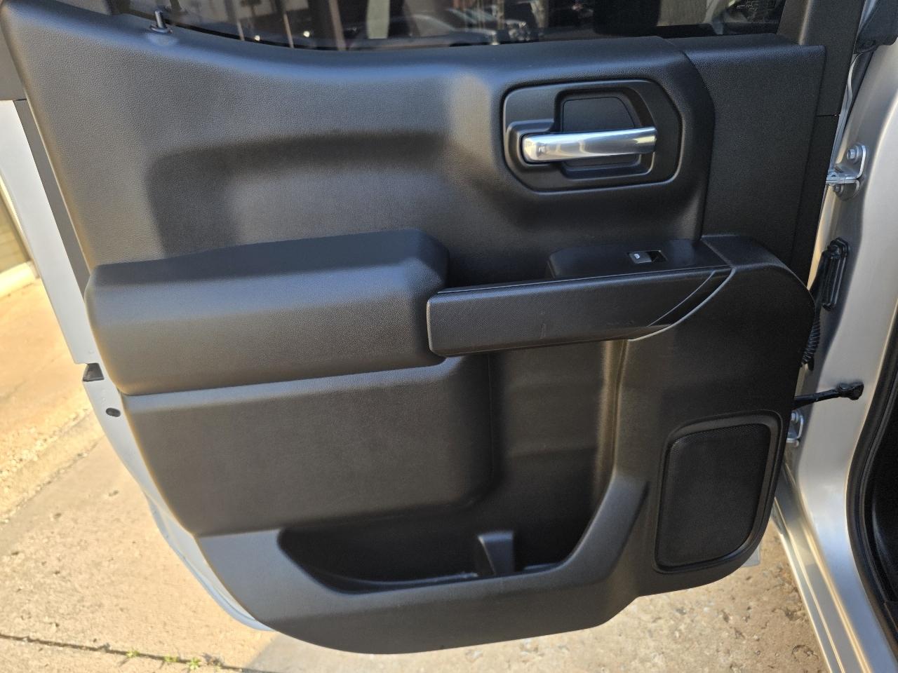 Chevrolet Silverado 1500 4WD Crew Cab 157" LT 2020