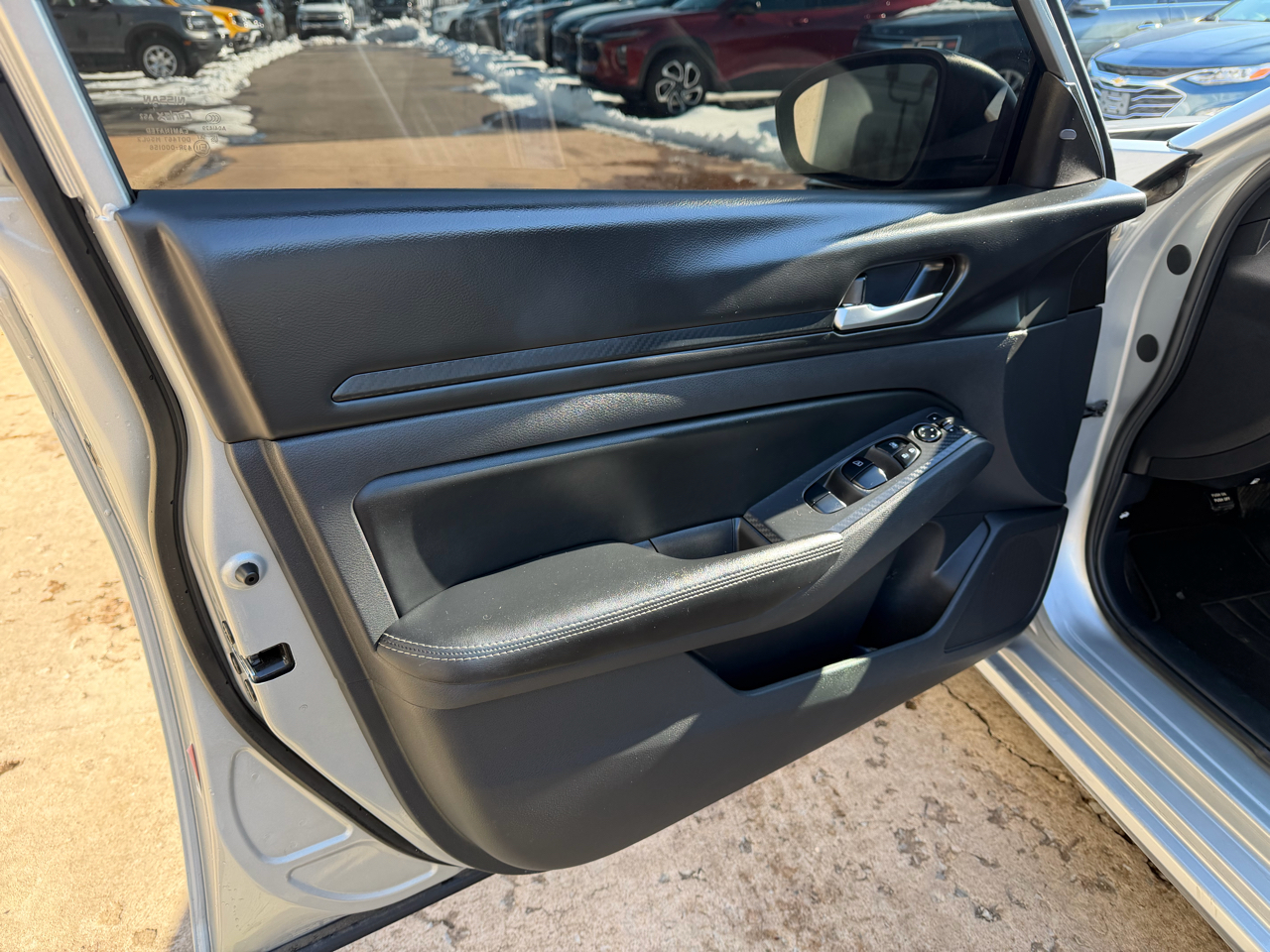 Nissan Altima 2.5 SV Sedan 2024