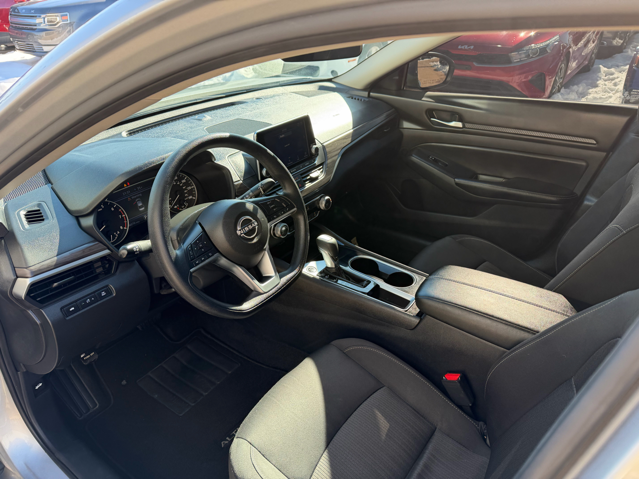 Nissan Altima 2.5 SV Sedan 2024