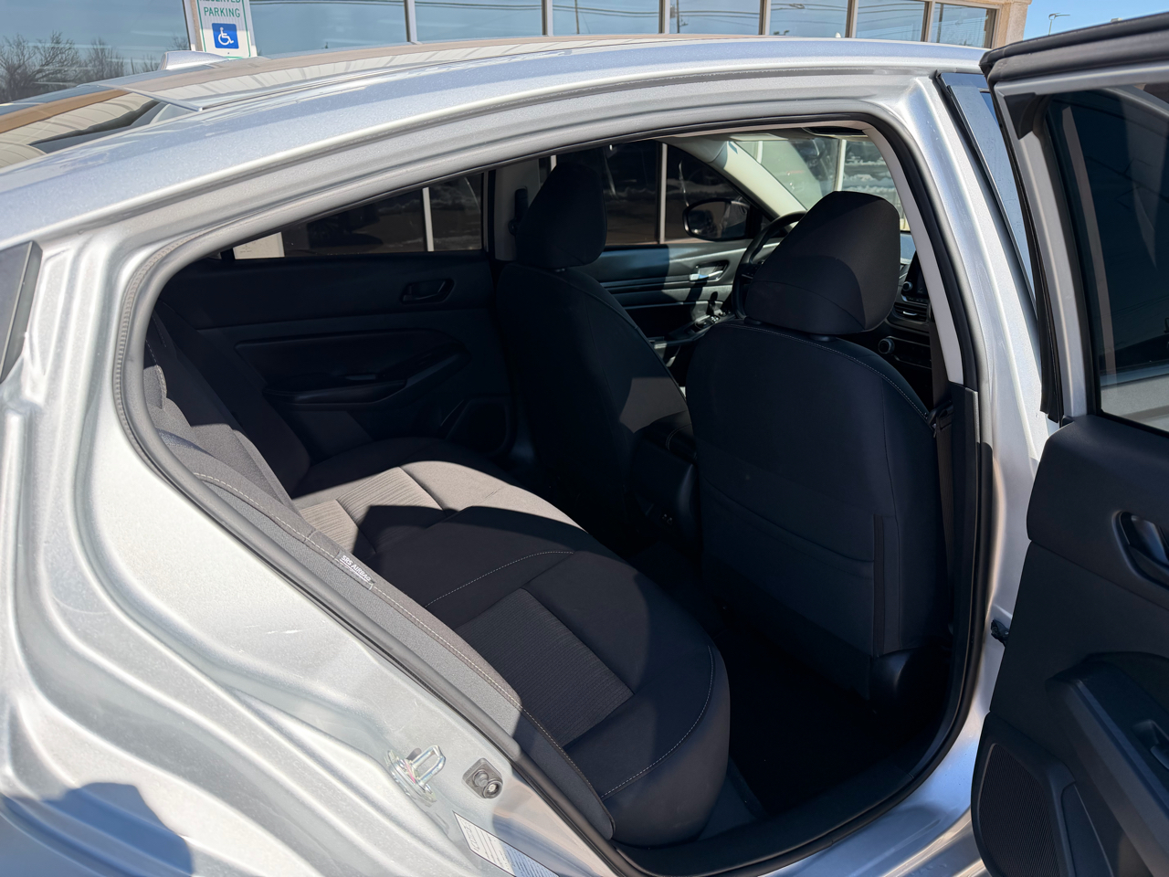 Nissan Altima 2.5 SV Sedan 2024