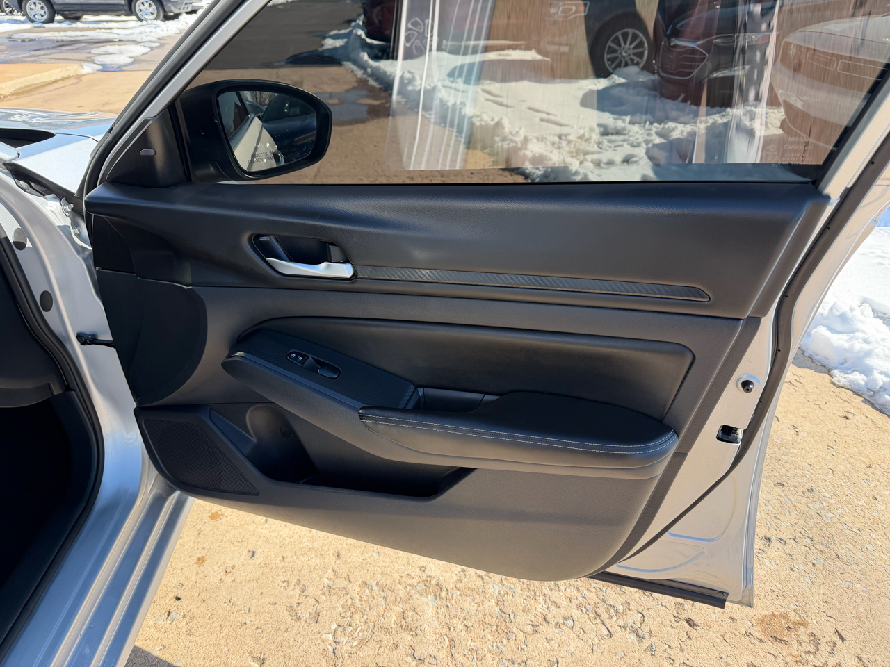 Nissan Altima 2.5 SV Sedan 2024