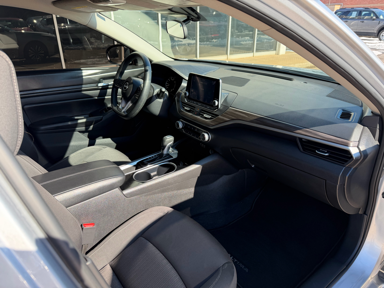 Nissan Altima 2.5 SV Sedan 2024