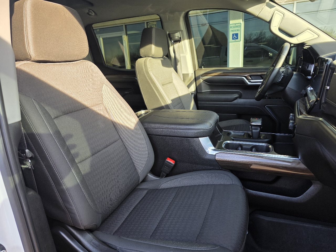 Chevrolet Silverado 1500 4WD Crew Cab 147" RST 2023