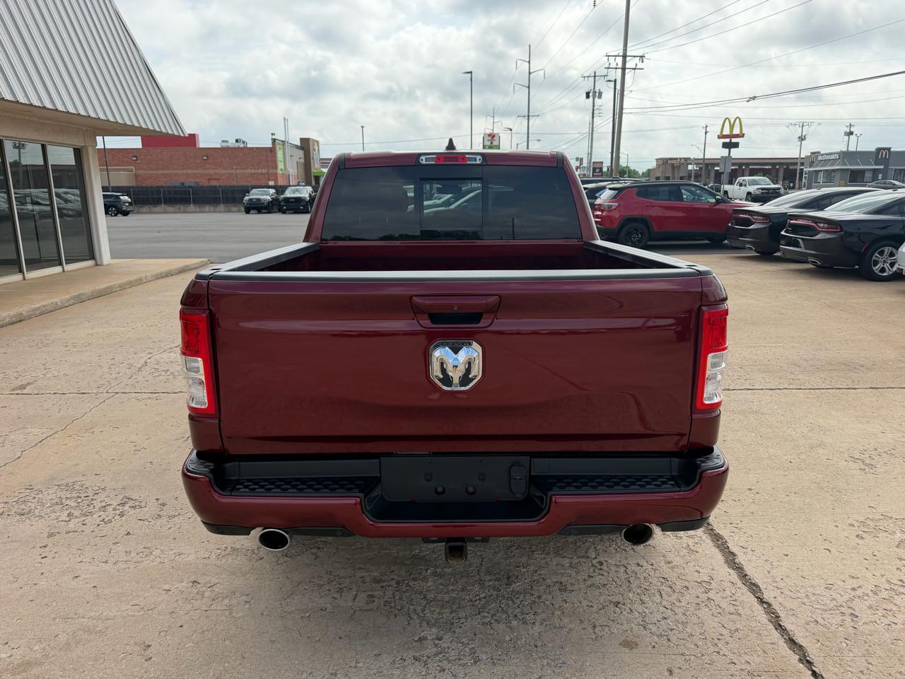 RAM 1500 Big Horn 4x4 Crew Cab 5'7" Box 2021