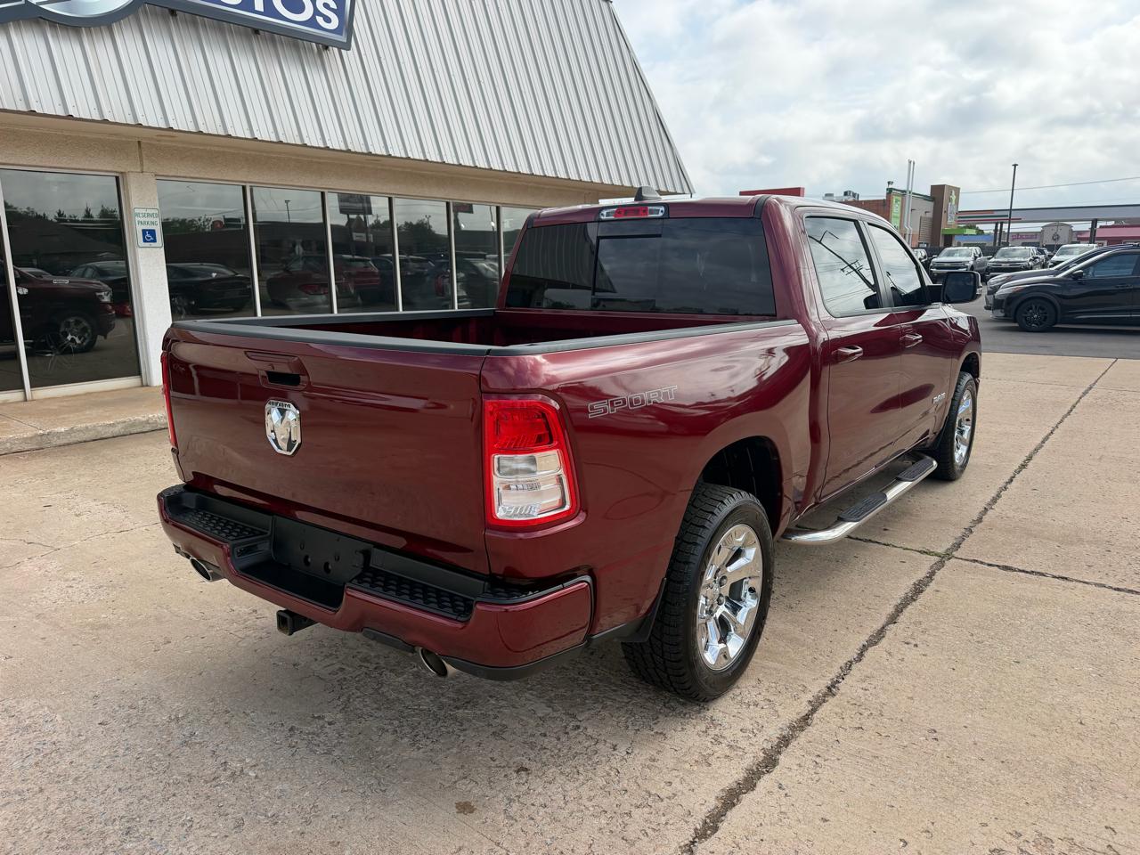 RAM 1500 Big Horn 4x4 Crew Cab 5'7" Box 2021