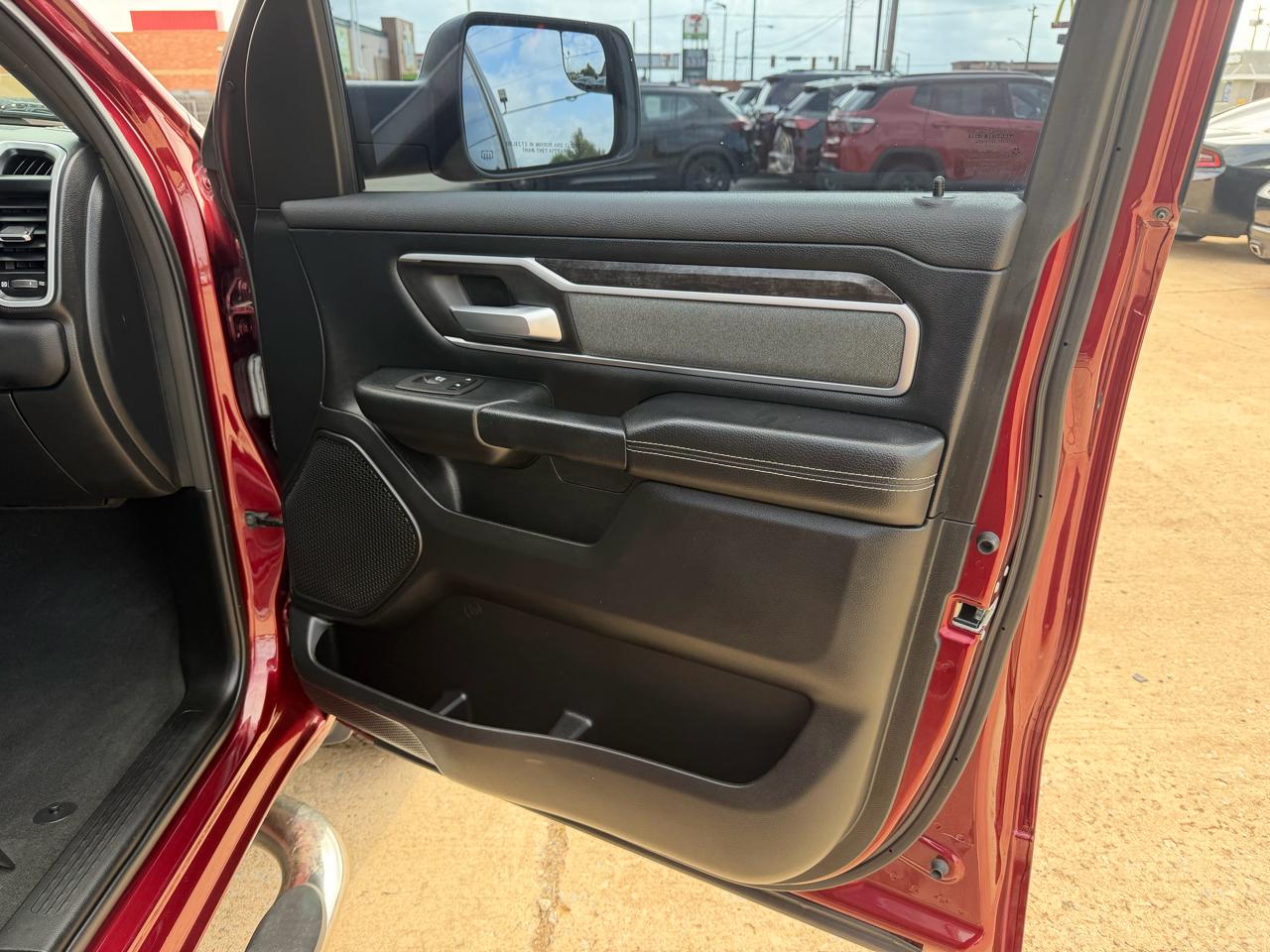 RAM 1500 Big Horn 4x4 Crew Cab 5'7" Box 2021