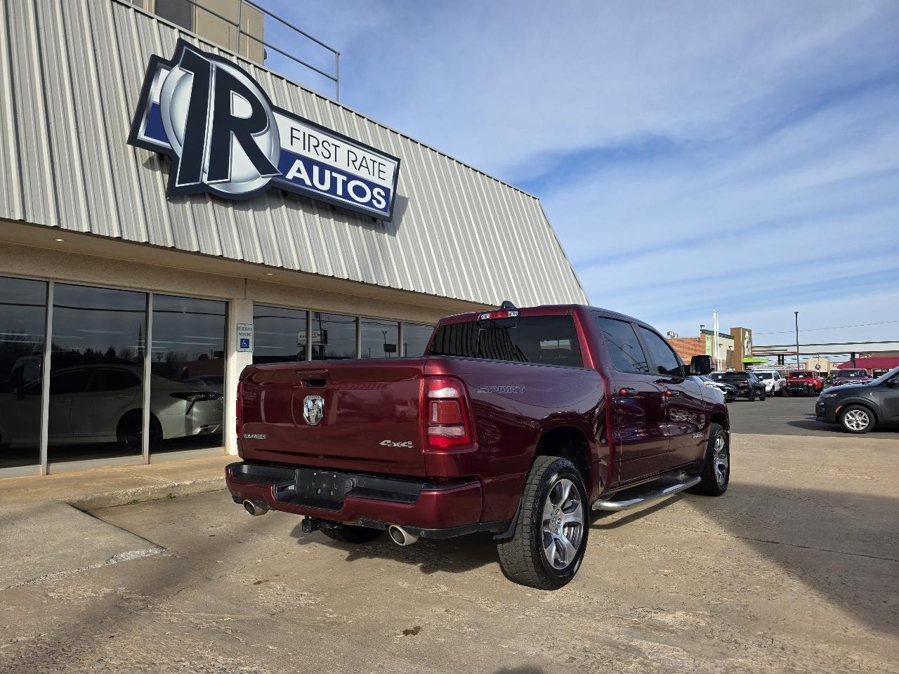 RAM 1500 Laramie 4x4 Crew Cab 5'7" Box 2023
