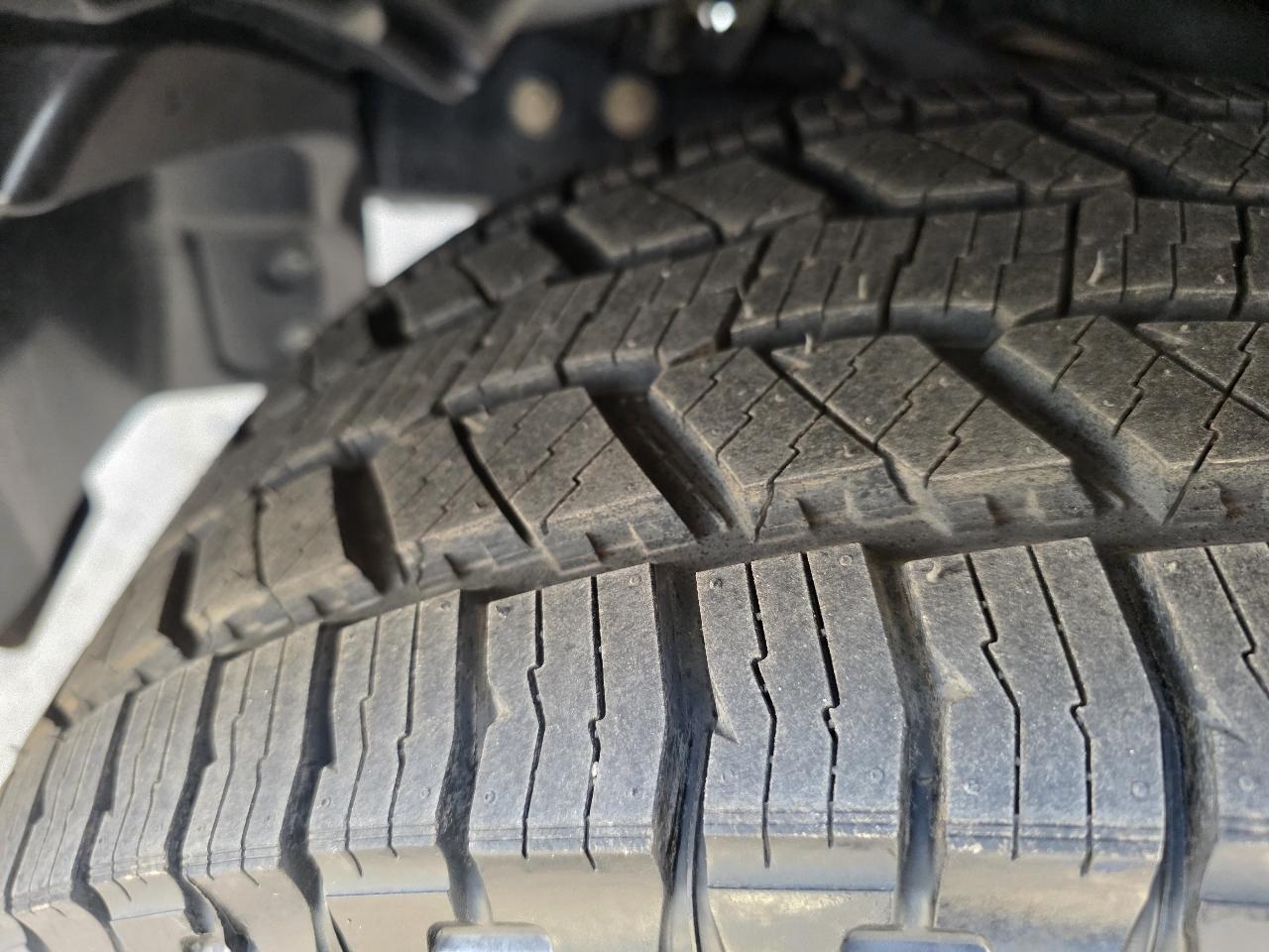 RAM 1500 Laramie 4x4 Crew Cab 5'7" Box 2023