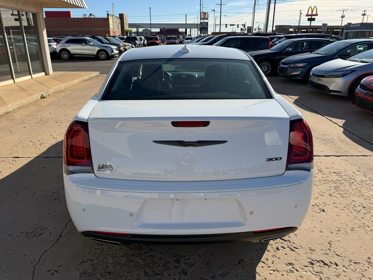 Chrysler 300 Touring L RWD 2023