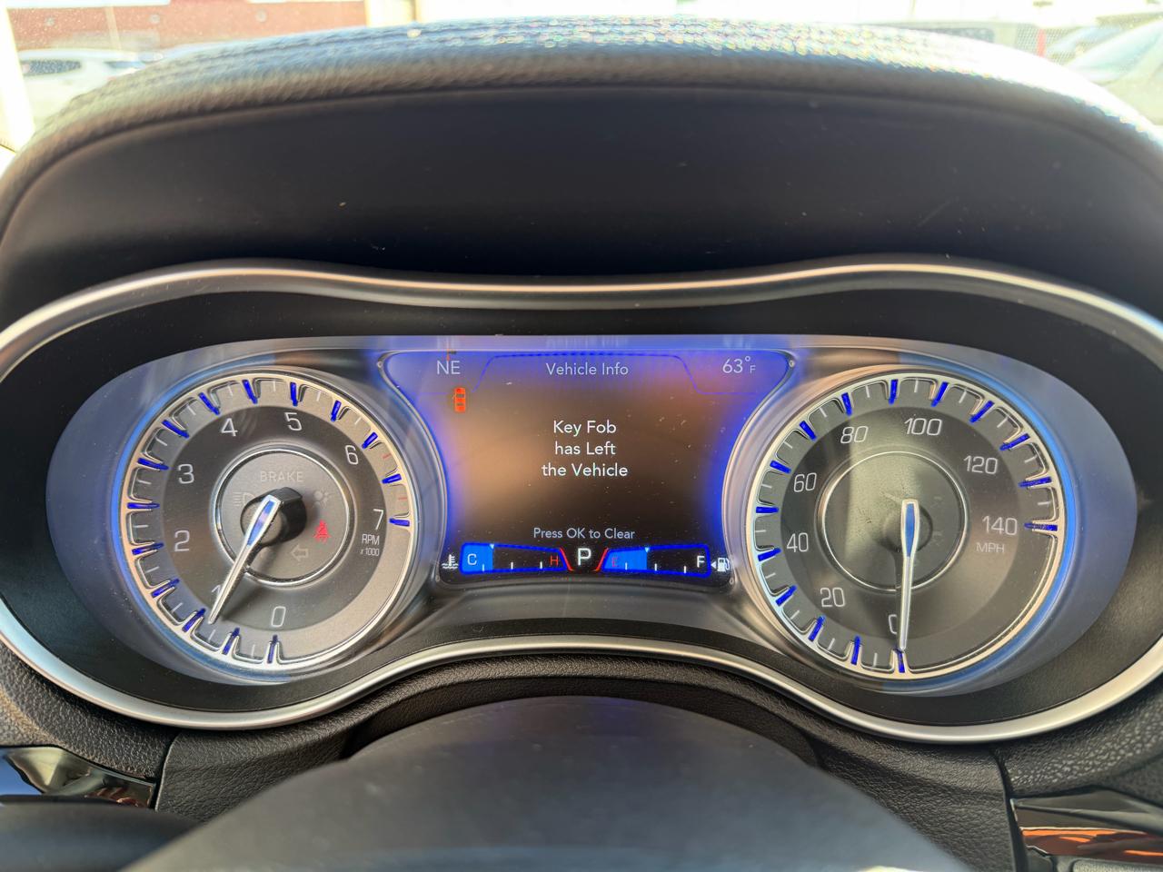 Chrysler 300 Touring L RWD 2023