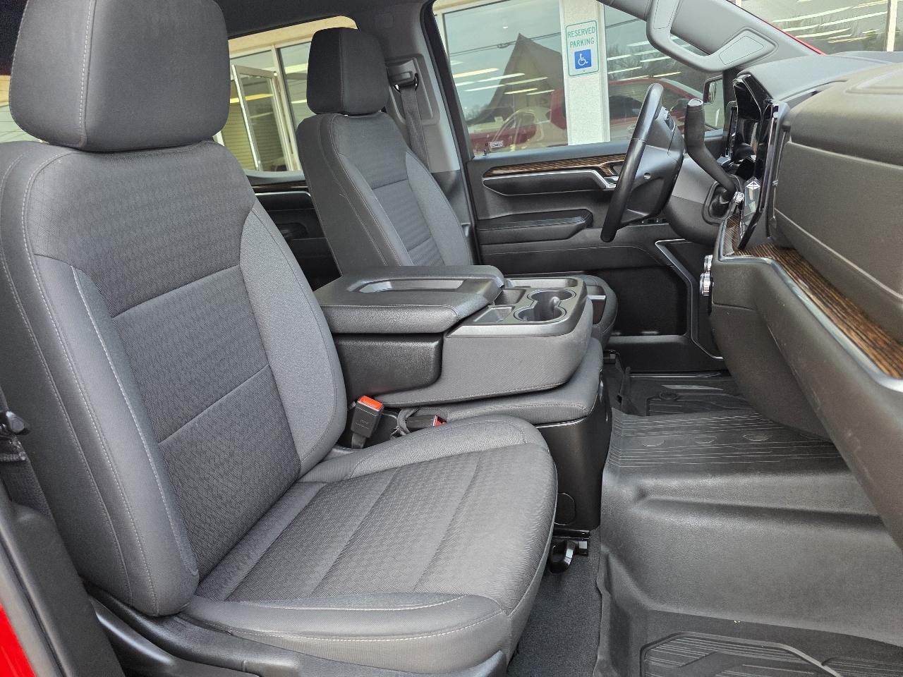 GMC Sierra 1500 2WD Crew Cab 147" Elevation 2022