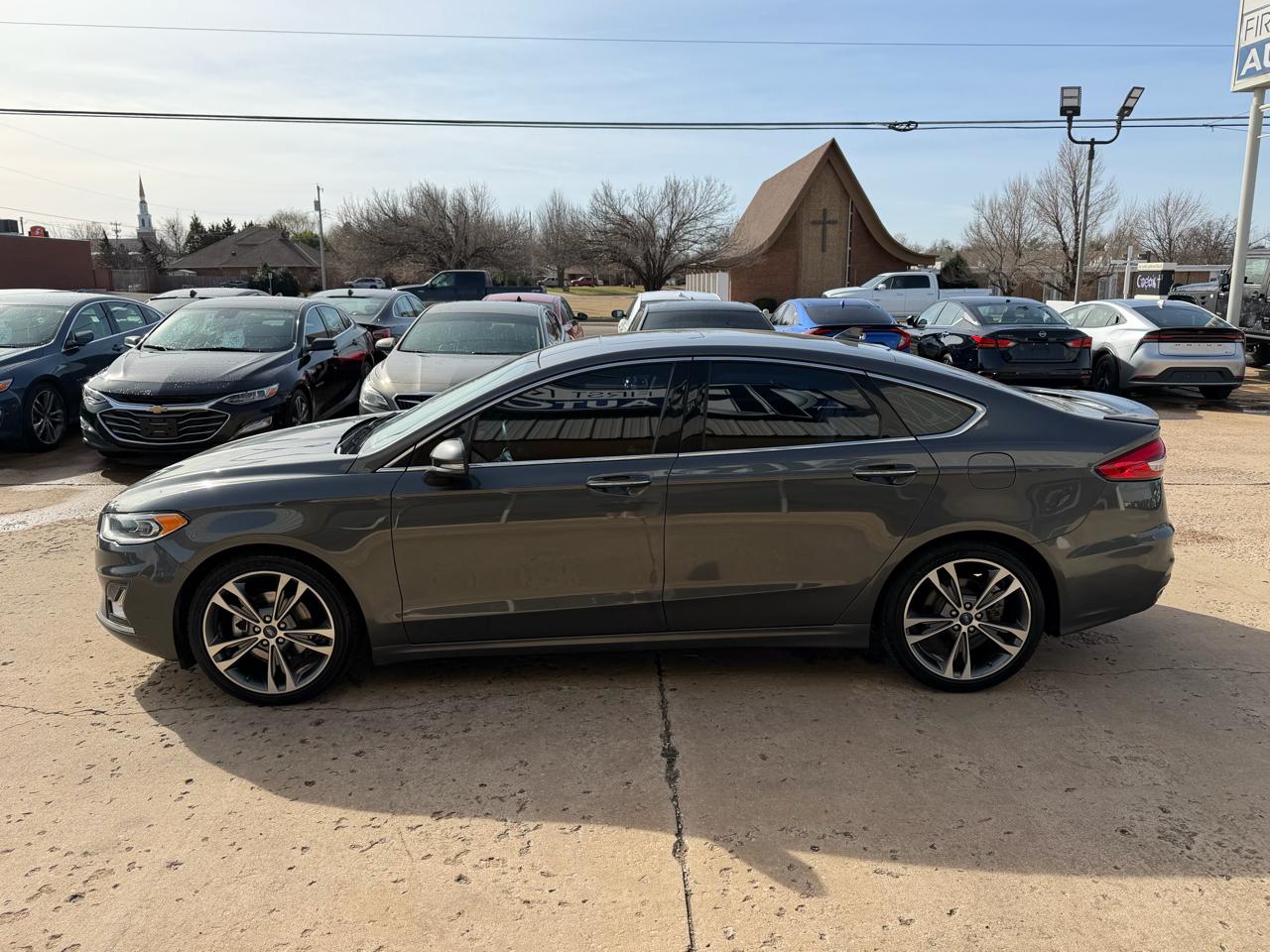 Ford Fusion Titanium FWD 2020