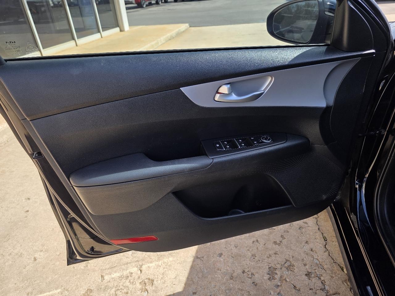 Kia Forte LXS IVT 2024