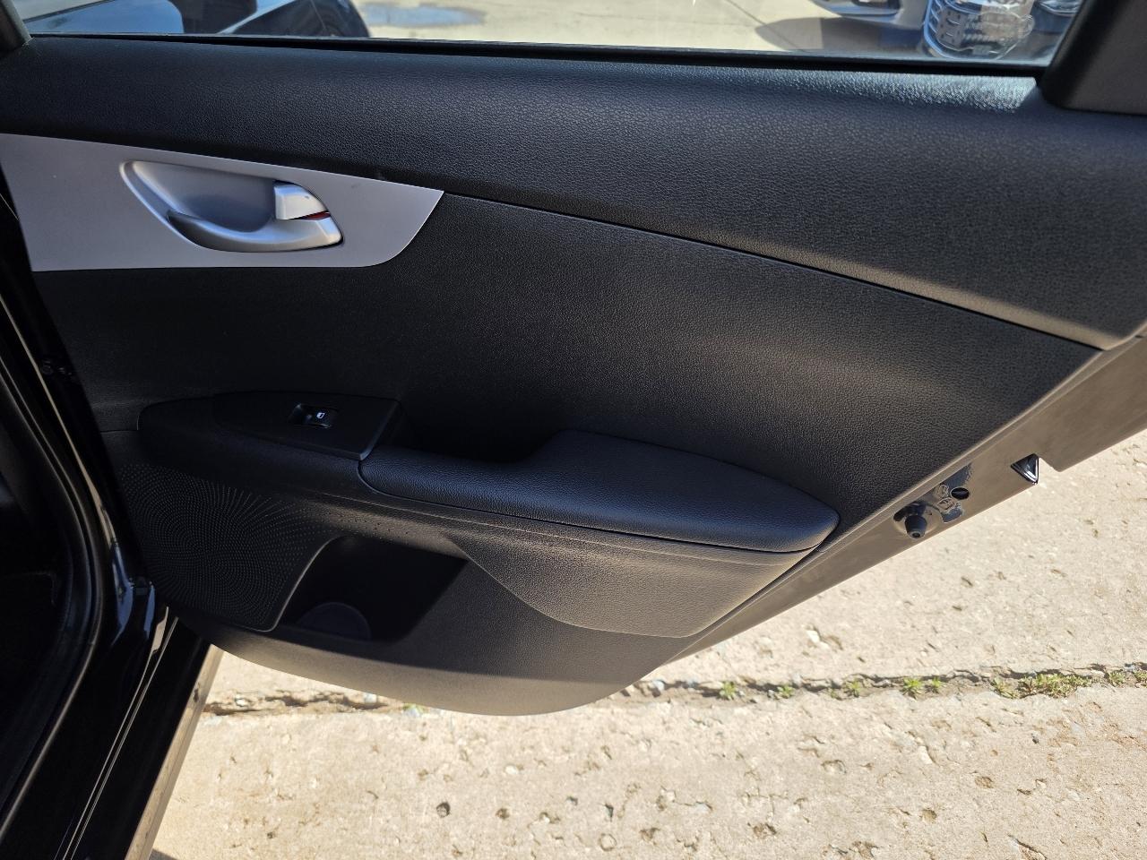 Kia Forte LXS IVT 2024