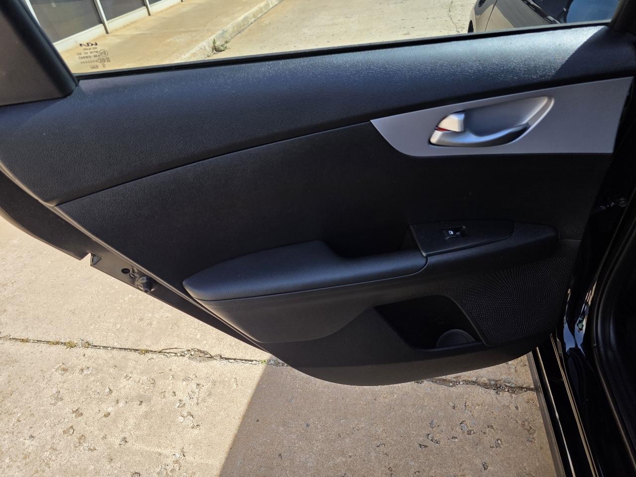 Kia Forte LXS IVT 2024