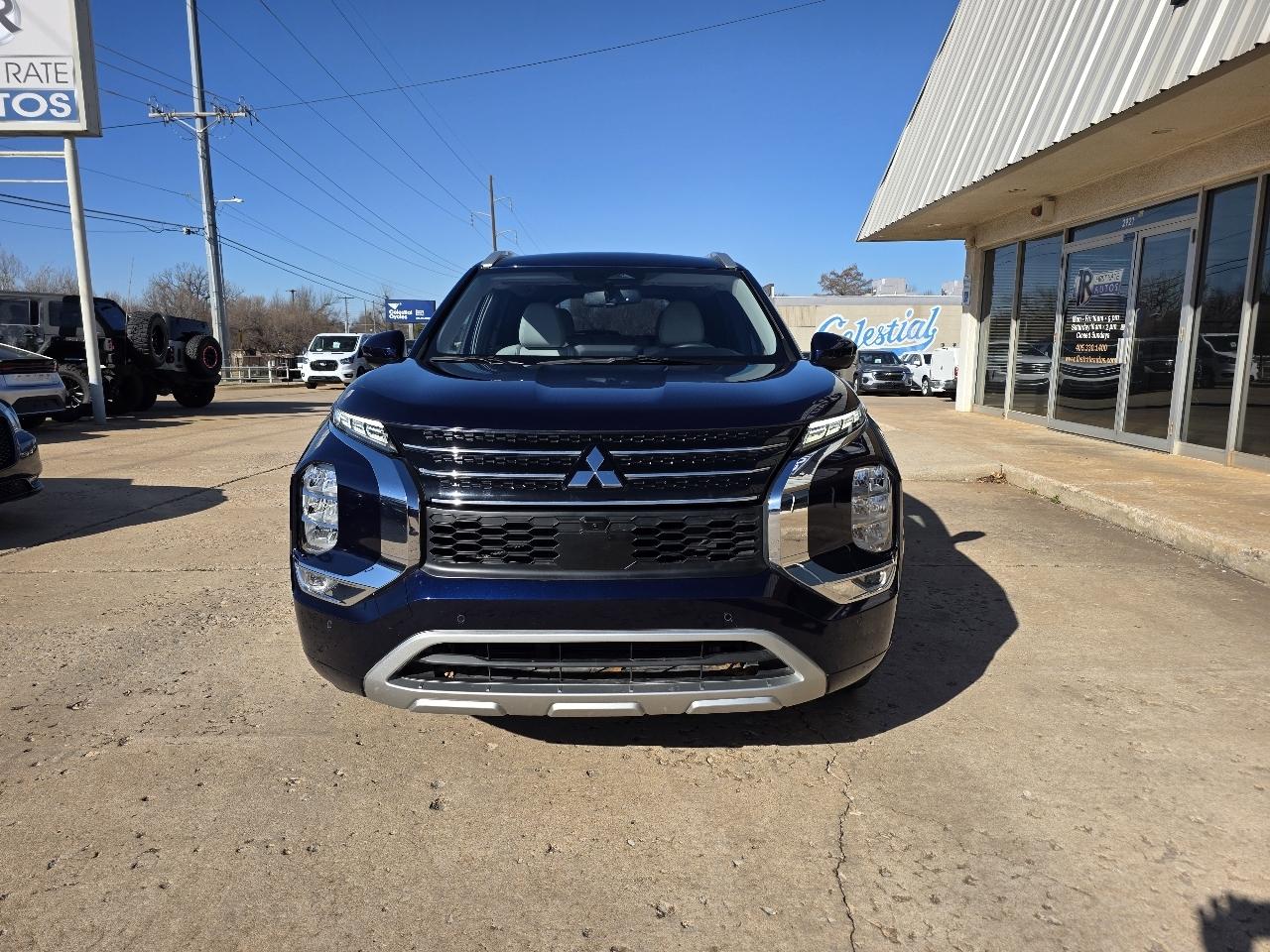 Mitsubishi Outlander SEL FWD 2024